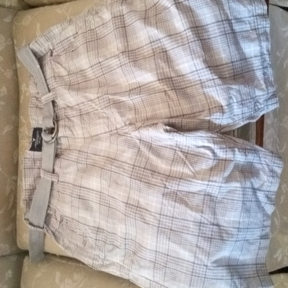 American Eagle men's shorts